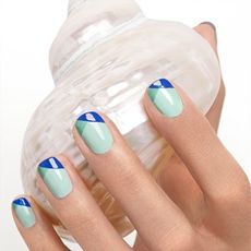 tip it off by essie #nail #nails #nailart Essie Nail Colors, Unghie Nail Art, Manicure Colors, Nails Blue, Super Nails, Nail Swag, Essie Nail, Manicures Designs, Blue Nails