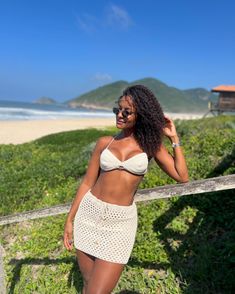 Crochê +praia = perfeição 🐚☀️ Conjunto Aisha Mini saia + cropped na cor off white 100% algodão Off White, Tumblr, On Instagram, White, Instagram