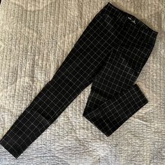 Ankle Cut - Squares Pattern. Never Worn. Perfect For Office Attire. Trendy Fitted Jeggings For Work, Black Fitted Jeggings For Work, Office Attire, Old Navy Pants, Square Pattern, Navy Pants, Pant Jumpsuit, Old Navy, High Rise