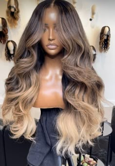 Viral Hair Color, Blonde Dark Roots Black Women, Balayage Wig Black Women, Ash Blonde Hair On Black Women, Modern Balayage Wig, Ash Blonde Dark Roots, Mommy Haircut, Ash Blonde Balayage Dark, Blonde Ombre Weave Black Women