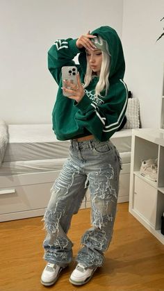 Seafoam Green Jordans 4s Outfit, Novamen Outfits, Baddie Outfits Green, Jordan 4 Fits Women, Jordan 4 Oxidized Green Outfit, Seafoam 4s Outfit, Blue Jordan 4 Outfit, Y2k Beanie Outfit, Streetwear Inspo Women