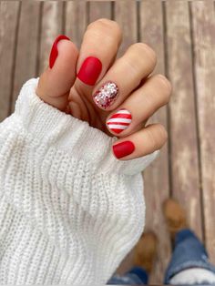 Red Aspen Christmas Nails, Aspen Nails, Ideas Uñas, Red Christmas Nails, Professional Manicure, Nail Drills, Red Aspen, Christmas Gel Nails