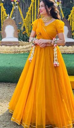 #pinterest #instagram #aesthetic #love #art #photography #instagood #tumblr #pinterestinspired #fashion #o #like Haldi Dress Ideas, Haldi Outfit For Bride, Haldi Ceremony Outfit, Haldi Dress, Haldi Outfits, Latest Bridal Blouse Designs, Simple Lehenga, Haldi Outfit, Long Gown Design