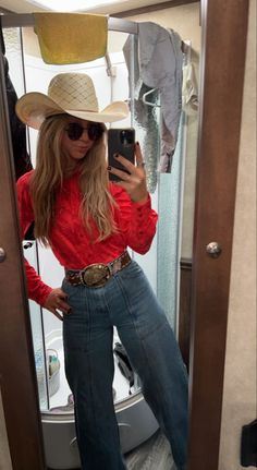 Western Rider Outfit, Holiday Western Outfit, Western Button Up Shirts Woman Outfits, Western Dress Up Outfits, Western Outfits With Blazer, Western Vintage Outfits, 80s Western Fashion, Western Outfit Inspiration, 70s Western Fashion