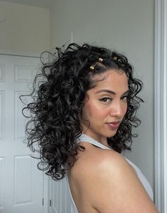 13+ Heatless Styling Concepts for Brief Hair Check more at https://howcandothis.com/hairstyleideas/13-heatless-styling-concepts-for-brief-hair/ Pinned Back Curly Hairstyles, Pinned Back Hairstyles For Short Hair, Curly Hairstyles Beads, Prom Hair Down Short, Short Curly Summer Hairstyles, Curly Prom Hairstyles For Short Hair, Curly Hairstyle For Prom, Prom Hairstyles Natural Hair, Short Curly Hairstyles For Prom