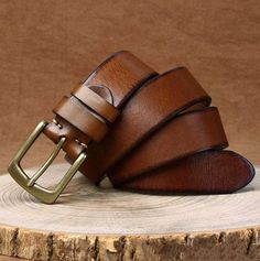 The Caesia model is the perfect leather belt to style up your outfits. Made with high-quality materials, it features a width of 3.5 cm and a superb pin buckle. An elegant yet casual look! Leather Sling Bags, Work Belt, Buckle Jeans, Work Jeans, Leather Duffle Bag, Belt For Women, Leather Jeans, Leather Duffle, Leather Laptop Bag