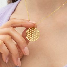 "Flower Of Life Pendant | Flower Of Life Necklace | Sacred Geometry Pendant | Yoga Jewelry | Spiritual Gift | Mothers Day Gift | Gift for Mom ♦ Material: Solid 925 Sterling Silver ♦ Flower of Life Pendant Diameter:     * 0.6\" (15mm)     * 0.8\" (20mm),     * 1.0\" (25mm) ♦ Chain Lengths:      14 inches      16 inches      18 inches      20 inches      22 inches We add a 1.5\" extender to all our chains ♦ Finish: Sterling Silver, Rose Gold, Plated Gold ♦ All items are made to order according to Flower Of Life Jewelry, Jewelry Spiritual, Yoga Jewelry, Sterling Silver Flowers, Spiritual Gifts, Light Of My Life, Flower Of Life, Sacred Geometry, Solid 925 Sterling Silver