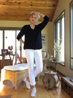 Musing About White Jeans - High Heels in the Wilderness White Jeans And White Sneakers, How To Wear White Jeans Over 50, White Jeans Outfit Spring 2023, White Jeans Outfit Summer Classy, What To Wear With White Jeans, White Capri Outfits, White Sneakers Outfit Summer, Outfit 50s, Casual White Jeans Outfit