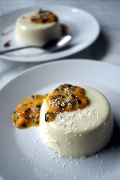 Coconut and Passion Fruit Panna Cottas Passion Fruit Panacotta, Tropical Vegan Recipes, Passion Fruit Desert, Passionfruit Panna Cotta, Vegan Passionfruit Recipes, Dairy Free Panna Cotta, Vegan Panacotta Recipe, Passion Fruit Panna Cotta, Passionfruit Dessert Recipes