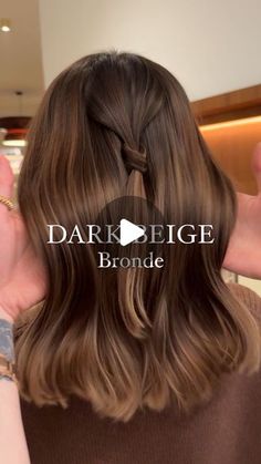 DW CREATIVE GROUP on Instagram: "Dark Beige Bronde 🤎✨🐻 We love such combinations! A rich, saturated shade of beige with subtle highlights using the Air Touch method. See how beautifully it presents 🫶🏻 Are you the beige hair team ✌🏻 ?  #beige #bronde #brondehair #haircolour #livedincolor #hairtutorials #brownhair #hairtransformation #brunettehair 
_____________________________________________________
Dark Beige Bronde 🤎✨🐻 Uwielbiamy takie połączenia ! Mocno nasycony odcień Beżu z drobnym refleksem metodą Air Touch. Zobaczcie jak pięknie się prezentuje 🫶🏻 Lubicie taką kolorystykę 🐻✌🏻🌟?" Light Brown Shades Of Hair, Balayage Dark To Light, Coffee And Cream Hair Color, Beige Bronze Hair, Beige Hair Highlights, Honey Beige Brown Hair, Diy Brown Hair, Dark Beige Hair Color, Dark Beige Brown Hair