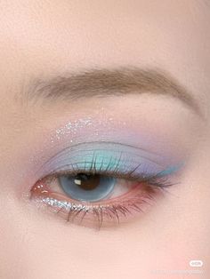 Luna Lovegood Makeup, Spring Eye Makeup, Concert Makeup, Galaxy Makeup, Korean Eye Makeup, Eye Makeup Designs, Fairy Makeup, Colorful Eye Makeup