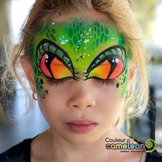 Simple Dragon Face Paint, Dinosaur Makeup, Dinosaur Face Paint, Alien Face Paint, Snake Face Paint, Dinosaur Face Painting, Monster Face Painting, Face Paint Party, Dragon Face Painting