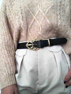 ''Gold Rhombus'' is the handmade belt with an arrow buckle that I decided to make it in Gold color. This is a Handmade Belt, that is made from real genuine leather in black color and I decorate it with a unique buckle at the center that seems like an arrow and a ''Bronze Rhombus'' charm that decorates the first loop. Choose the ideal length for you between 6 different dimensions. (THE DIMENSIONS ARE FOR BELT NOT FOR YOUR WAIST) MATERIALS - Real Genuine Leather. - Metal Buckles are made from Zama Custom Leather Belts, Handmade Belt, Tweed Trousers, Handmade Leather Belt, Brown Leather Backpack, Women Belt, Handmade Belts, 2024 Style, Beautiful Belts