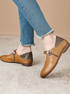 Oxford Boots, Shoes Heels Wedges, Retro Women, Western Cowboy Boots, Flat Boots, Leather Flats, Black Ankle Boots, Flat Shoes, Western Boots