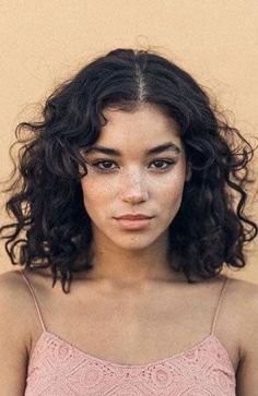 30 Best Short Curly Hair Ideas: Hairstyles & Haircuts for 2023 Haircuts For Frizzy Hair, Curly Hair Photos, Short Curly Haircuts, Haircuts For Curly Hair, Penteado Cabelo Curto, Curly Hair Cuts, Hair Photo, Short Curly Hair, Grunge Hair