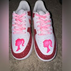 These Have Never Been Worn! Beautiful Artwork And Sparkly Sparkly Pink Glitter Are Sure To Wow Anyone Who Sees These Stunning Shoes! Brand New In Box With! Size Is 1y In Boys (Picture Of Size Included). These Won’t Stay On Sale Long So Grab Them Before They Are Gone! Pink Glitter Print Lace-up Sneakers, Pink Glitter Sneakers With Round Toe, Pink Low-top Sneakers With Glitter Print, Pink Glitter Round Toe Sneakers, Pink Glitter Accents Sneakers With Round Toe, White Low-top Sneakers With Glitter Print, Party White Sneakers With Glitter Accents, White Glitter Party Sneakers, Nike Air High Tops