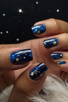 8 Beautiful Starry Night Nail Ideas for Summer - Wahyu Guritno's Blog Blue Chrome Nails, Thanksgiving Nail Art, Sky Nails, Polish Art, Short Nails Art, Thanksgiving Nails, Halloween Nail Designs