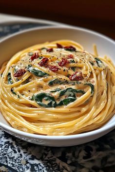 Pasta Meal Recipes, Pasta With Sundried Tomatoes And Spinach, Cream Spaghetti Sauce, Spaghetti Spinach, Sun Dried Tomato Pasta, Spaghetti With Spinach, Sundried Tomato Pasta, Tomato Cream Sauce, Pasta Night