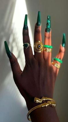 Long Dark Acrylic Nails, Emerald Gold Nails, Green Long Acrylic Nails, Dark Emerald Green Nails, Emerald Green Acrylic Nails, Dark Teal Nails, Gold Nails Acrylic, Nails Emerald