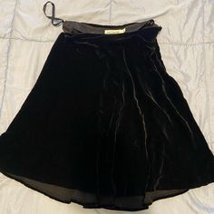 Never Worn Black Velvet Midi Skirt. Comes To Just Above The Knees. 18% Silk Velvet Midi Skirt, Black Velvet Skirt, Velvet Skirt, Skirt Midi, Wearing Black, Above The Knee, Black Velvet, Ann Taylor, Midi Skirt