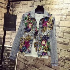 Streetwear Embroidery, Embroidery Rose, Autumn Jacket Women, Hippie Jacket, Light Blue Jacket, Denim Jacket Short, Autumn Jacket, Denim Embroidery, Hippie Top