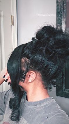 Baddie Natural Hairstyles, Short Quick Weave, Quick Weave Hairstyles, Natural Curls Hairstyles, Slick Hairstyles, Hair Laid, Dope Hairstyles, Ponytail Styles