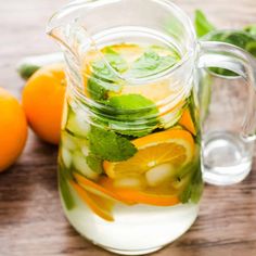 This orange cucumber and mint water is the perfect way to add flavour to water. It is bursting with zesty, minty and cooling flavours! Flat Stomach Tips, Spa Recipes, Ginger Lemonade, Mint Water, Mint Lemonade, Liver Detoxification, Liver Detox, Liver Health, Stomach Fat