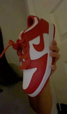 Shoes Baddie, Red Nike Dunks, Baddie Shoes, Shoe Pics, Dr Shoes