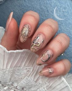 Ethereal Nails, Nailinspo Nailart, Green Acrylic Nails, Chrome Nails Designs, Liner Brush, Floral Nail, Vacation Nails, Metallic Nails, Spring Nail Art