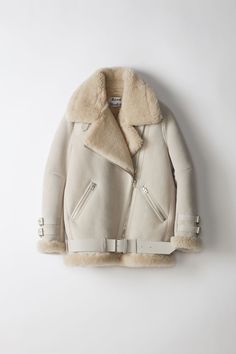 Jacket With Straps, Trendy Winter Jackets, Suede Jacket Women, Womens Moto Jacket, Mini Wrap, Clothes Style, Swaggy Outfits, Harpers Bazaar, Shearling Jacket