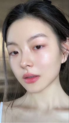 Clean Skin Face, Clear Glowing Skin, Glow Skin, روتين العناية بالبشرة, Pretty Skin, Beauty Makeup Tips, Pale Skin, Glass Skin