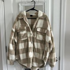 Never Worn!! Brand New/Good Condition Coats Women, Jacket Sweater, Teddy Jacket, Pacsun, Sweater Jacket, Colorful Sweaters, Coats For Women, Jackets & Coats, Jackets For Women