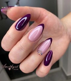 Purple Oval Nails Designs, Dark Purple Design Nails, Oval Design Nails, Almond Nails Dark Purple, Dark Purple Short Nails, Dark Purple Nails Short, Purple Holiday Nails, Nails Purple Dark, Dark Purple Almond Nails