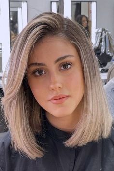 Prom Hairstyles 2022, Mid Length Blonde Hair, Lob Haircut, Midlength Haircuts, Shoulder Length Hair Cuts, Hot Hair Styles, Haircuts For Medium Hair, Haircuts Straight Hair, Mid Length Hair