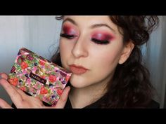 CUTIE PALETTE WILD BERRY NABLA - YouTube Berries And Cream, Eyeshadow Looks, Gucci Dionysus, Beauty Makeup, Cream