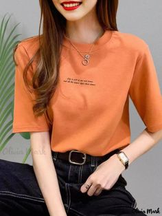 Olivia Mark - Stylish Loose-Fit Short-Sleeve T-Shirt - Fashionable Top for a Relaxed Look Tactical T Shirts, Korean Brands, Home T Shirts, Olivia Mark, Dance Wear, Types Of Collars, Sleeve Cotton, Workout Shorts, Trendy Fashion