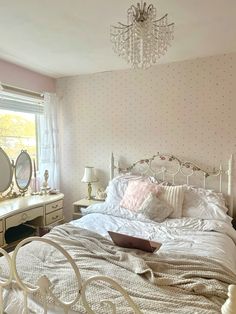 #aesthetic #coquette #bedroom #inspo #pink #cleangirl #white #cream #decor #vintage Dollete Bedroom, Couqutte Room Ideas, Coquette Bedroom Ideas, Bedroom Inspo Pink, Pink Vintage Bedroom, Girly Bedrooms, Coquette Bedroom, Room Minimal, Feminine Home