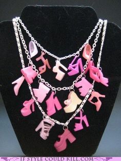 Shoe Chandelier, Quirky Accessories, Chandelier Necklace, Weird Jewelry, Diy Jewelry Holder, Barbie Shoes, Diy Jewelry Inspiration, Pink Barbie, The Necklace