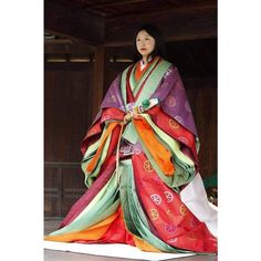 Traditional Japanese Clothing, Moda Kimono, Furisode Kimono, Materi Bahasa Jepang, Japanese Traditional Clothing, Japanese Costume, Kimono Japan, Heian Period, Mode Kimono