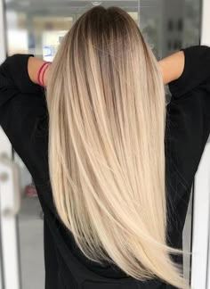 52 Attractive Blends Of Sandy Blonde Hair Color 2018 Ombre Hair Blonde Straight, Cream Blonde Hair Balayage, Balayage Hair Blonde Straight, Sandy Blonde Hair, Platinum Blonde Balayage, Pretty Blonde Hair, Ash Brown Hair Color, Ash Hair Color, Balayage Blonde