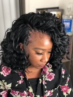 Remedy Curl by freetress. Stylist Tay The Perfectionist Crocheted Wavy Hair, Curly Braid Bob, Croquet Hairstyles, Crochet Updo Hairstyles, Crochet Bob Hairstyles, Freetress Crochet Braids, Crochet Wavy Hair, Crochet Weave Hairstyles, Crochet Straight Hair