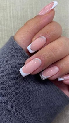 New Years Nail Designs Short Square, French Manicure Winter, New Years Nail Designs Short, Casual Christmas Nails, French Acrylic Nail Designs, Cute Square Nails, Glitter French Tip Nails