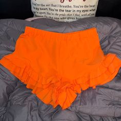 Brand New, No Tags Stretchy Waist Band Size Large 8/10 Flirty Ruffled Beach Shorts, Stretch Summer Shorts With Ruffles, Stretch Ruffle Bottoms For Vacation, Stretch Ruffled Bottoms For Vacation, Party Bottoms With Ruffles And Short Shape, Short Party Bottoms With Ruffles, Ruffled Shorts For Beach Season, Beach Season Ruffled Shorts, Ruffled Beach Season Shorts