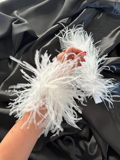 Looking for a statement accessory that will catch everyone's attention and add a unique touch to your outfits? Our Luxury Ostrich Feather Bracelet is exactly what you need! Made from 100% genuine ostrich feathers, this bracelet boasts incredible volume and softness, creating an elegant yet bold look. It's perfect for special occasions, but also adds a glamorous twist to everyday outfits. Each Luxury bracelet is handcrafted with meticulous attention to detail, making every piece truly one-of-a-ki Feather Cuffs, Small Atelier, Bracelet Packaging, Feather Bracelet, Slap Bracelets, Luxury Bracelet, Feather Jewelry, Ostrich Feather, Colorful Feathers