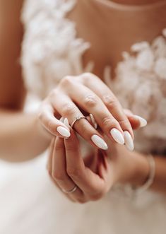 Wedding Nails 22 Manicure Ideas For Brides & Bridesmaids Nails For Maid Of Honor, Maid Of Honor Nails Ideas, Maid Of Honor Nails, Simple Wedding Nails, Gold Stacking Rings Wedding, Wedding Manicure, Diva Nails