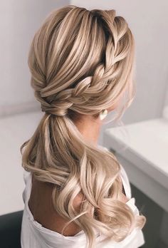 Fishtail Hairstyle, Prom Hair Up, Side Ponytail Hairstyles, Pretty Ponytails, Tail Hairstyle, Hairstyle Easy, Elegant Ponytail, Aesthetic Hairstyles, Bubble Ponytail