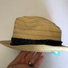 New With Tags! Casual Straw Hat With Curved Brim For Party, Casual Curved Brim Straw Hat For Party, Casual Beige Party Hat, Casual Brimmed Sun Hat For Party, Fedora Hat, Black Tan, Black And Tan, Fedora, Women Accessories