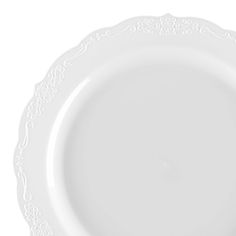 An image of a White Vintage Round Disposable Plastic Dinner Plate by Kaya Collection, featuring elegant, intricate decorative patterns along the rim. This 10 plate boasts a glossy finish and a slightly wavy edge, exuding a classic and sophisticated appearance. These wedding party plates are simple yet stylish, perfect for any special occasion. Appetizer Salad, White Dinner Plates, Holiday Feast, Fancy Food, Disposable Plates, Appetizer Salads, Plastic Plates, Backyard Bbq, Vintage Plates