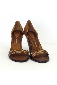 Size 9 EU 39 Bronze metallic leather textured heels Made in Italy Leather upper Leather lining Padded insole Leather outsole Distressed snake print texture Heel height 4.25" Print Texture, Leather Texture, Brand Shoes, Metallic Leather, Snake Print, Heel Height, Leather Upper, In Italy, Women Shoes