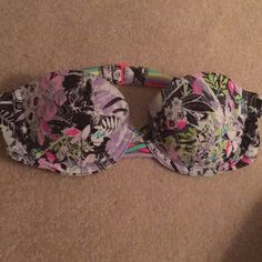 Stunning Victoria Secret Push Up Bandeau Bikini Swim Top (No Longer Sold !!) Size 34a. Stunning Back Strap Detailing. Purchased Online But Sadly Does Not Fit Just Trying To Get My Money Back. Does Not Come With Straps. Multicolor Beachwear Swimwear With Removable Bra Pads, Padded Bandeau Swimwear For Beachwear, Multicolor Swimwear With Removable Bra Pads, Multicolor Swimwear With Removable Bra Pads For Swimming, Multicolor Strapless Swimwear For Beach Season, Multicolor Strapless Summer Swimwear, Multicolor Strapless Swimwear For Swimming, Bandeau Swimwear With Padded Cups For Beach, Strapless Padded Swimwear For Vacation